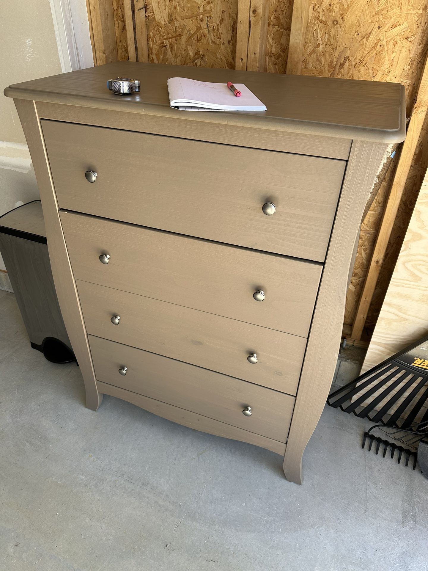 Soft Closing Dresser