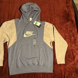 Men’s Size XLarge Nike Sweater $35 Is My Only Offer