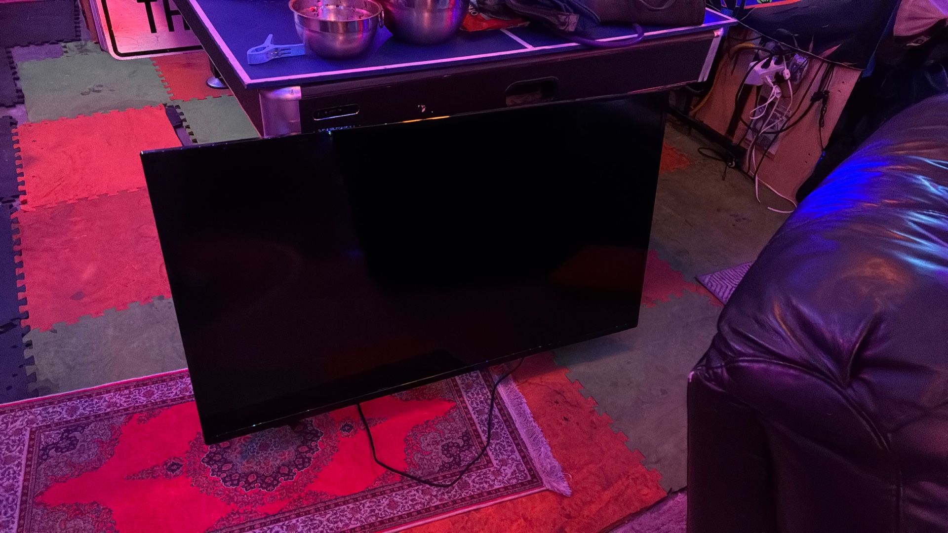 Insignia Flat Screen Tv