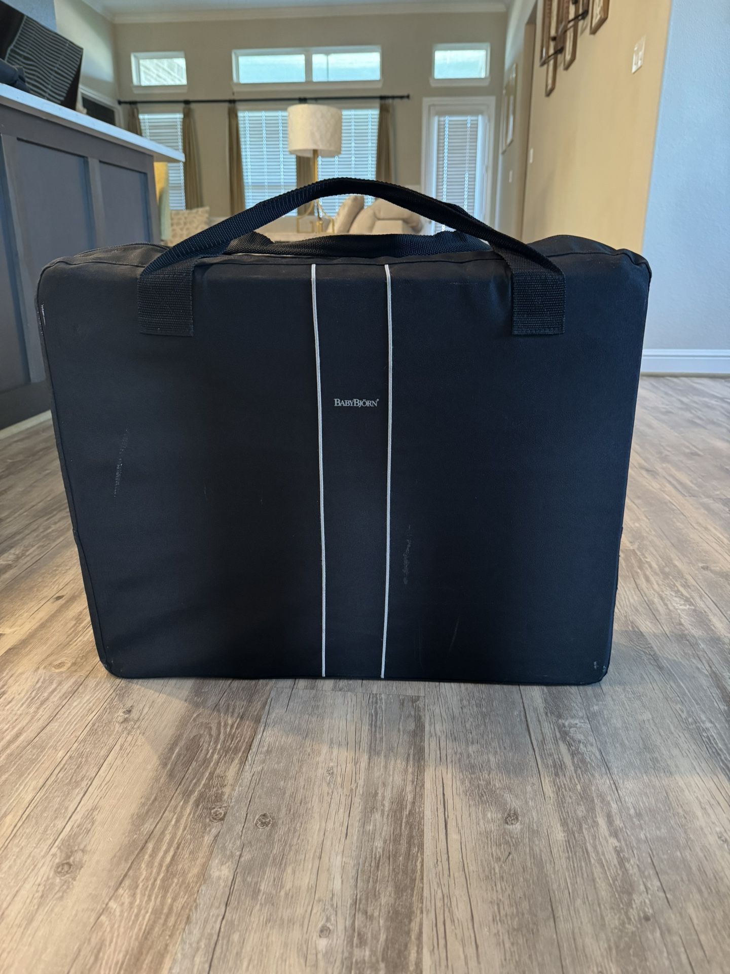 Baby Bjorn Portable Crib