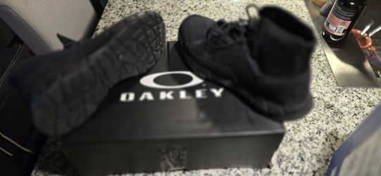 Oakley Mens Shoes