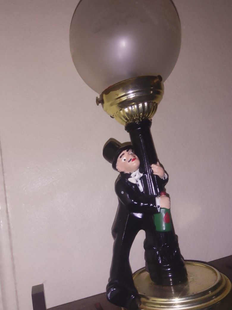 Drunk Lamp with Round Frosted Engraved Glass Globe