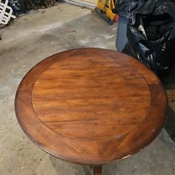 Round Coffee Table 