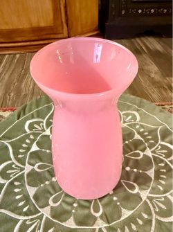 Adorable pink glass vase