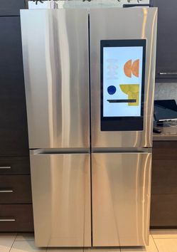 Samsung Bespoke 4-Door Flex Refrigerator with Family Hub