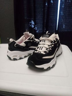 Skechers