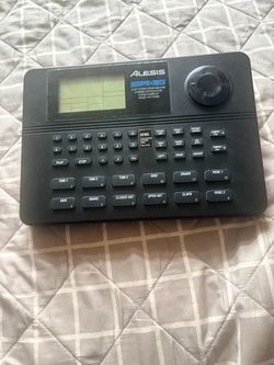 Alesis sr-16 drum machine