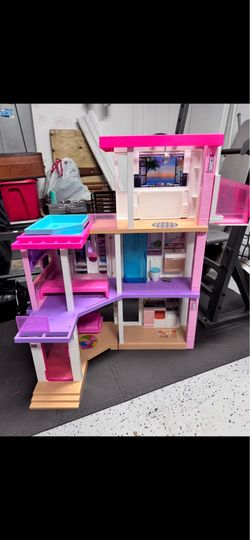 Barbie dream house
