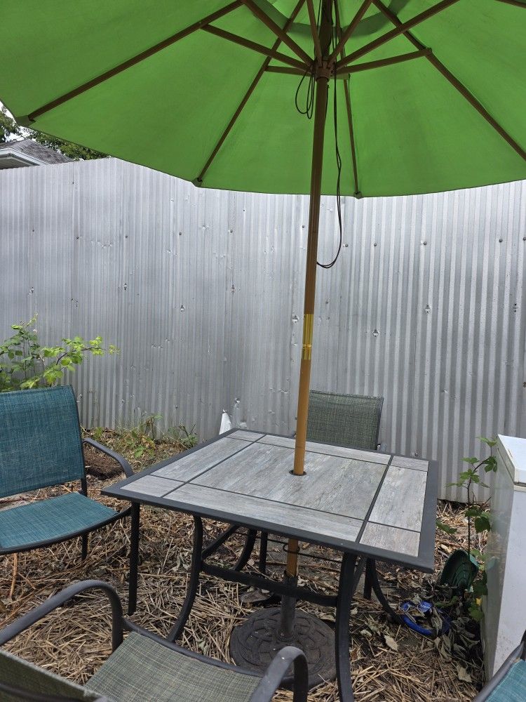 Outdoor Patio Set With Umbrella