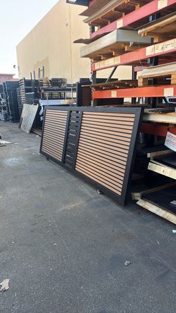 Prefabricated fencing at wholesale prices - variation of material and colors