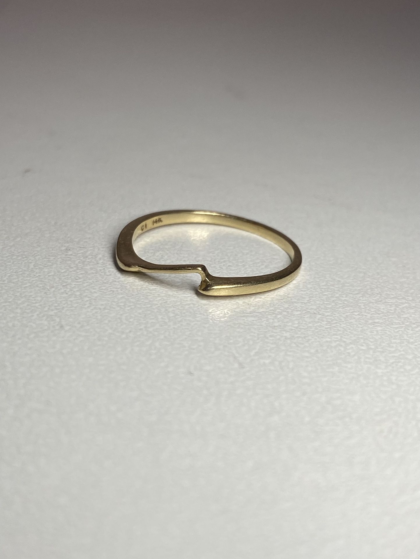 14k Yellow Gold Ring - Size 6-7