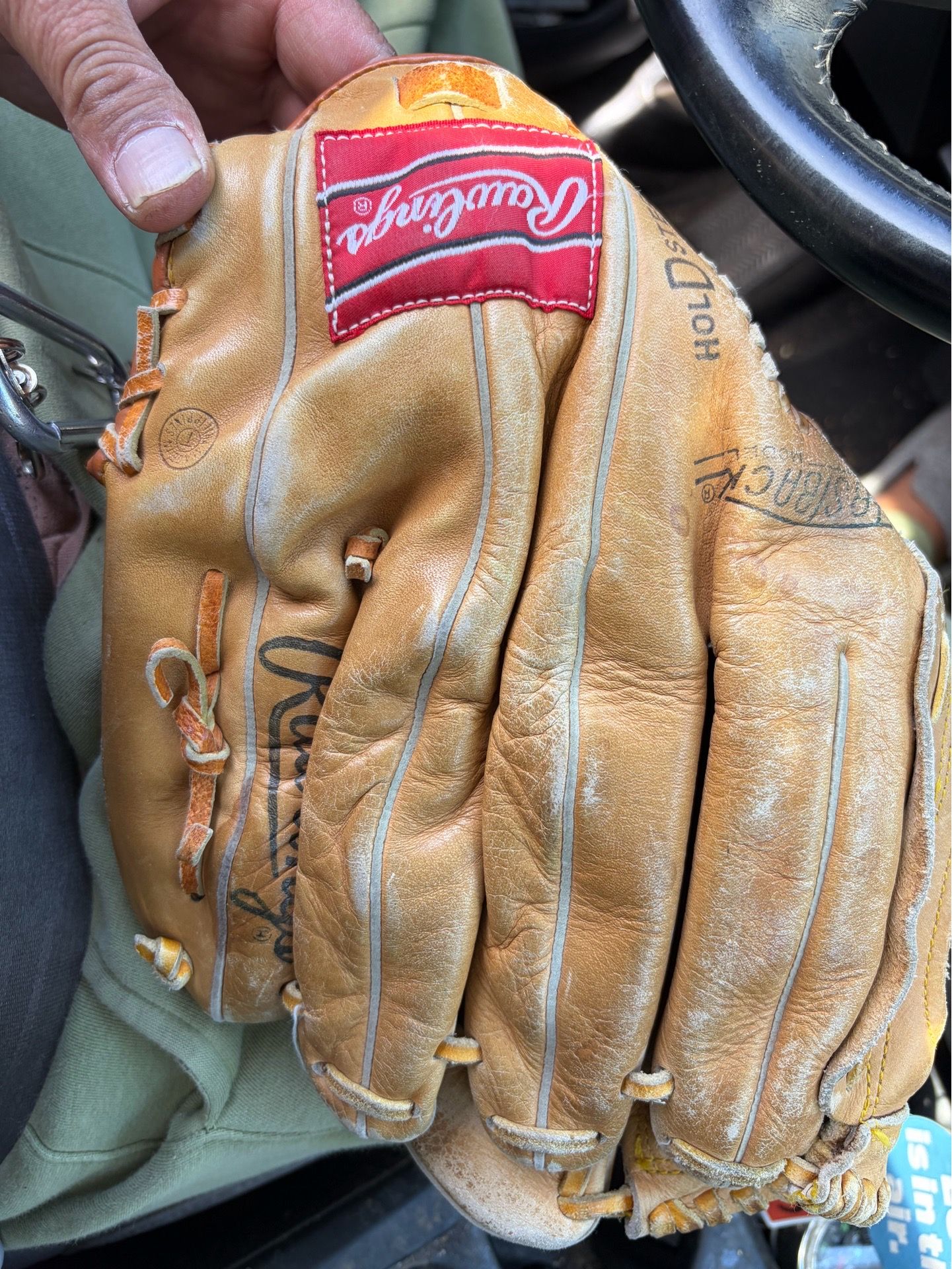 Rawlings Glove Left Handed broken in👍