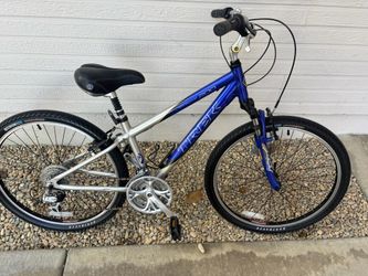 Trek small commuter bike