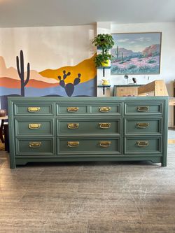 Green Dresser / 9 Drawers / Campaign Style / Vintage!