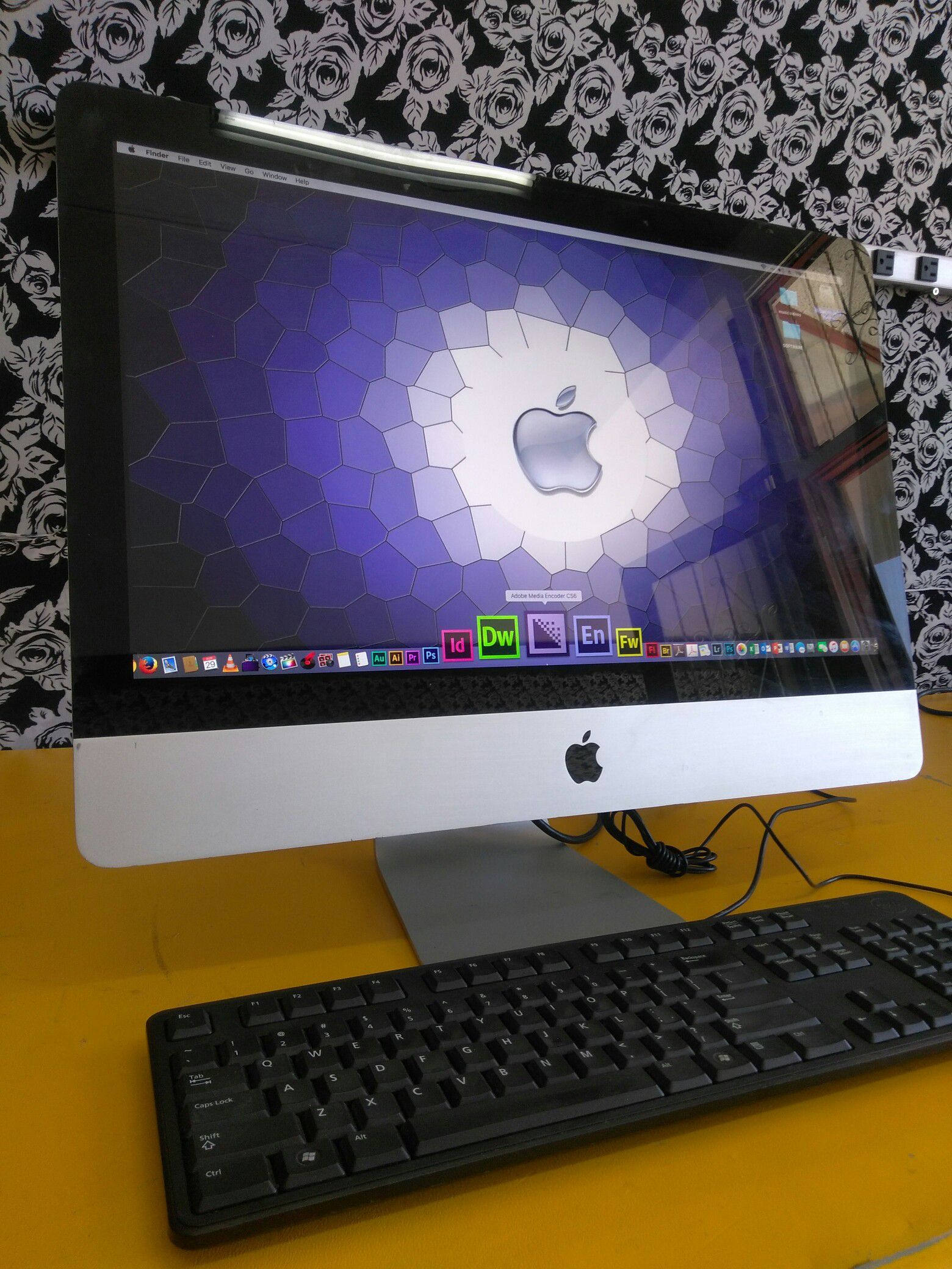27" inch Widescreen - Perfect HD - Apple Imac ICORE 5 Quad, Complete - LOW $$$ $300