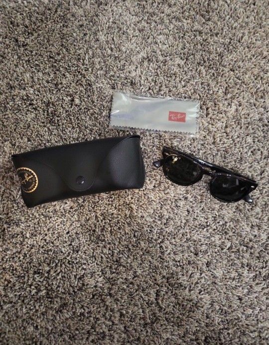 Youth Sized Ray Ban Sunglasses With Original Case And Sealed Lens Wiper.