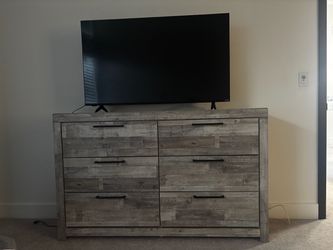 Effie Dresser & Night Stand
