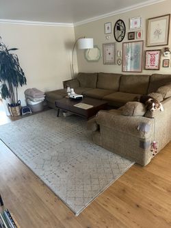 Free Sectional