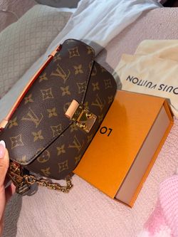 Pochette Métis East-West  Louis Vuitton handbag