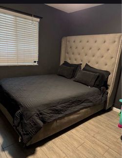 ‼️Queen bed frame only‼️
