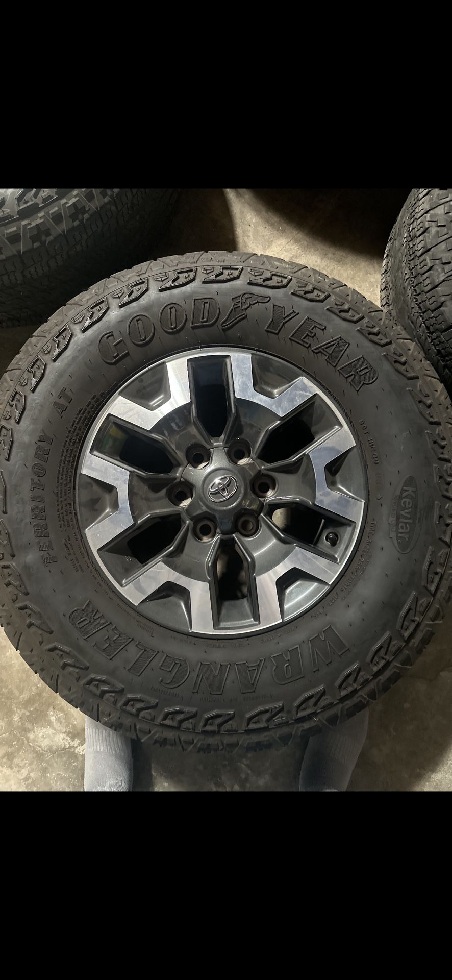 2023 Tacoma 4x4 off Road 600 It needs New Tires