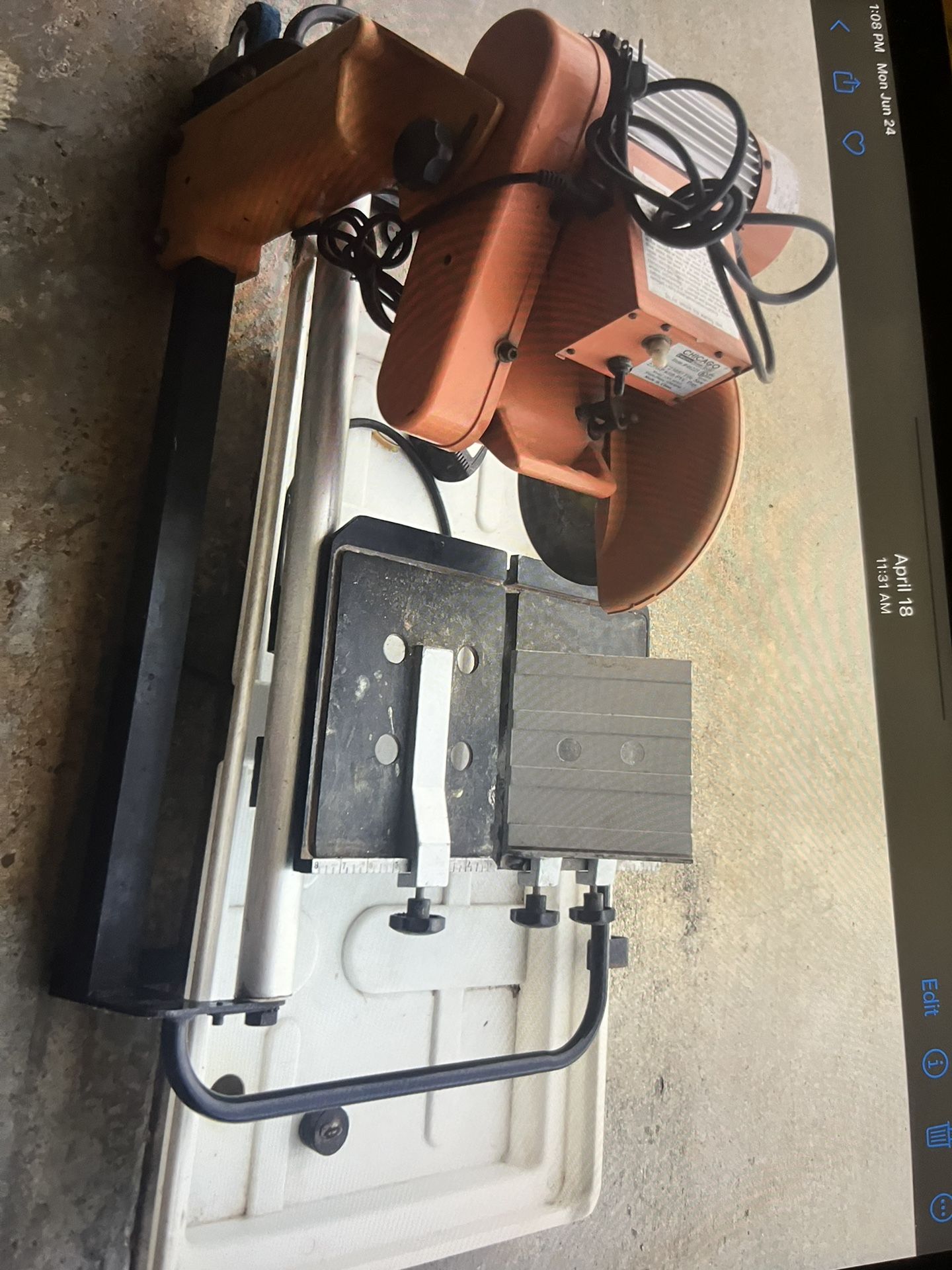 Harbor Frate 12” Blade Tile Saw