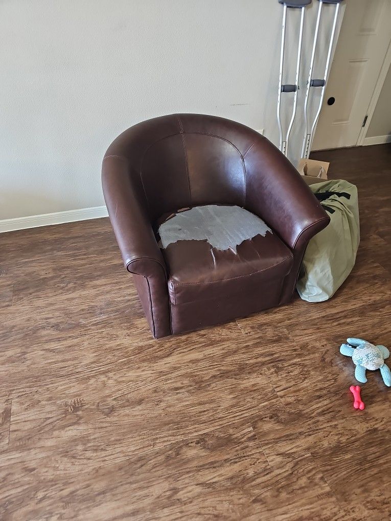 single sofa for free just pick up today