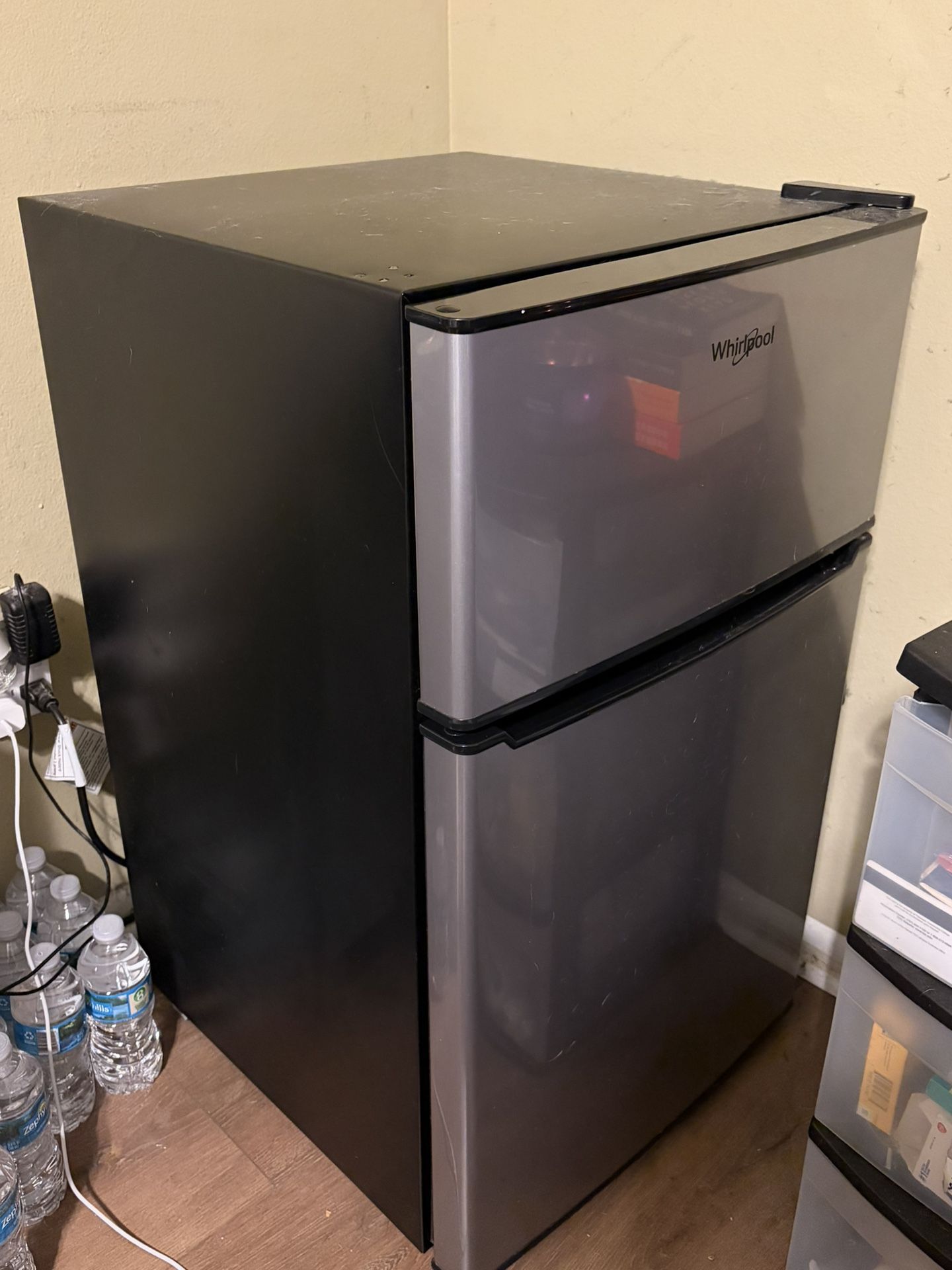 Whirlpool Mini Fridge 3.1cu ft