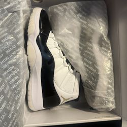 Jordan 11s 