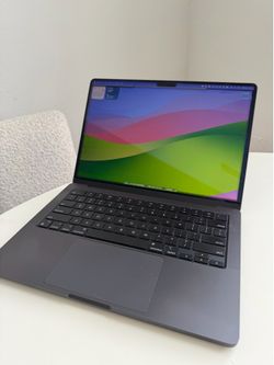 14” M3 Pro MacBook Pro 18gb 500gb