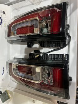 New GMC YUKON tail Lights 2015-2020