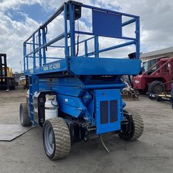 2014 Genie GS4390 Dual Fuel 4x4 Scissor Lift METER READING 3,545 Hours SERIAL # GS9014- 43 ft Max Lift Height, 1500 lb Max Weight Capacity, Platform E