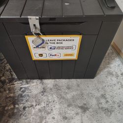 PACKAGE STORAGE LOCKER