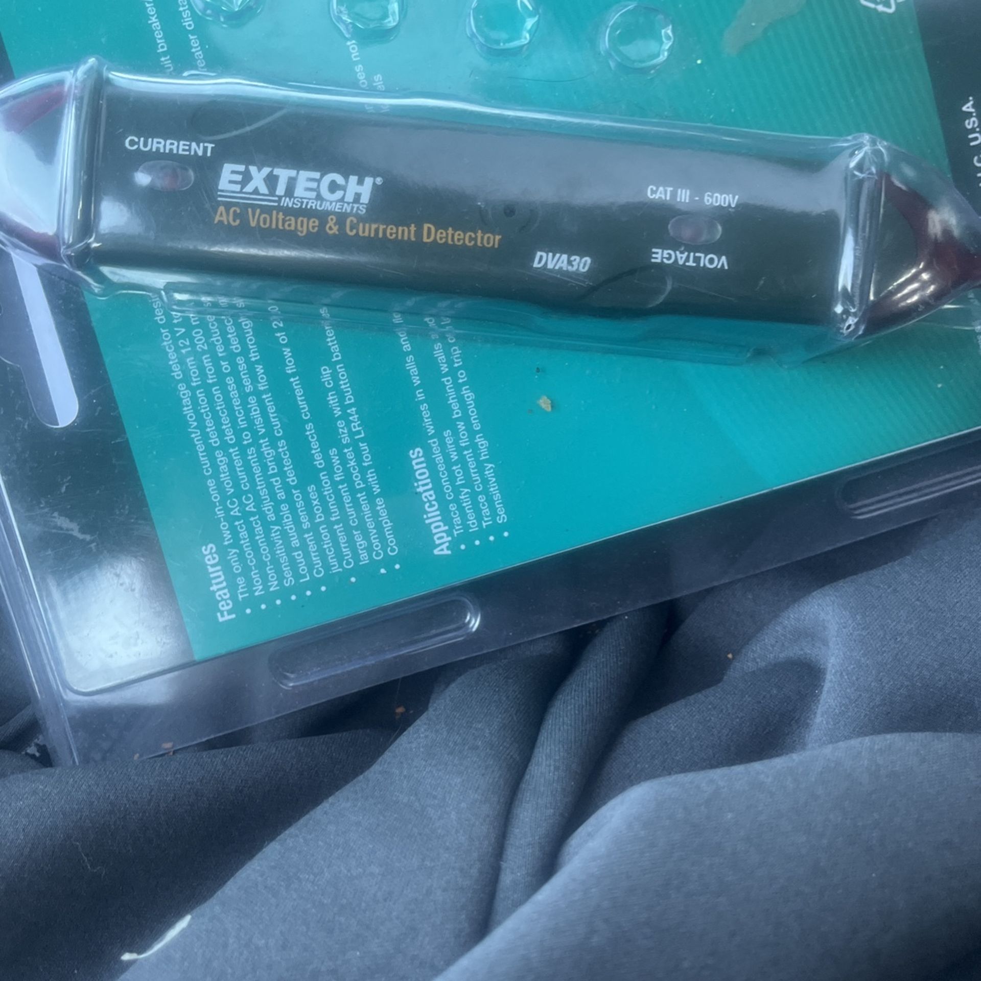 Voltage Current Detector
