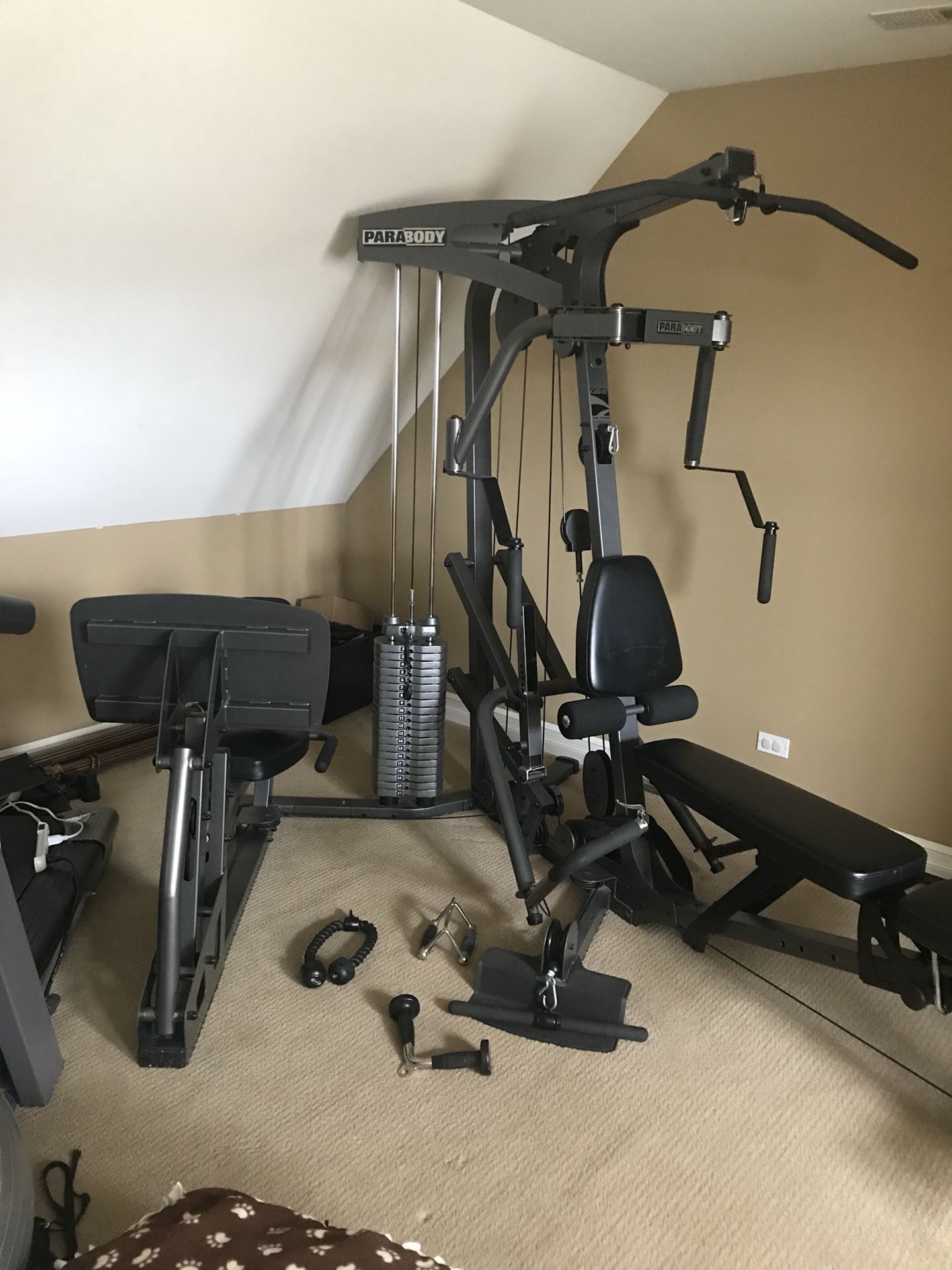 PARABODY GS 6 With Leg press up to 210 lbs. comes with lat pull down triceps bicep bars and rope and excellent condition. for Sale in Plainfield IL OfferUp