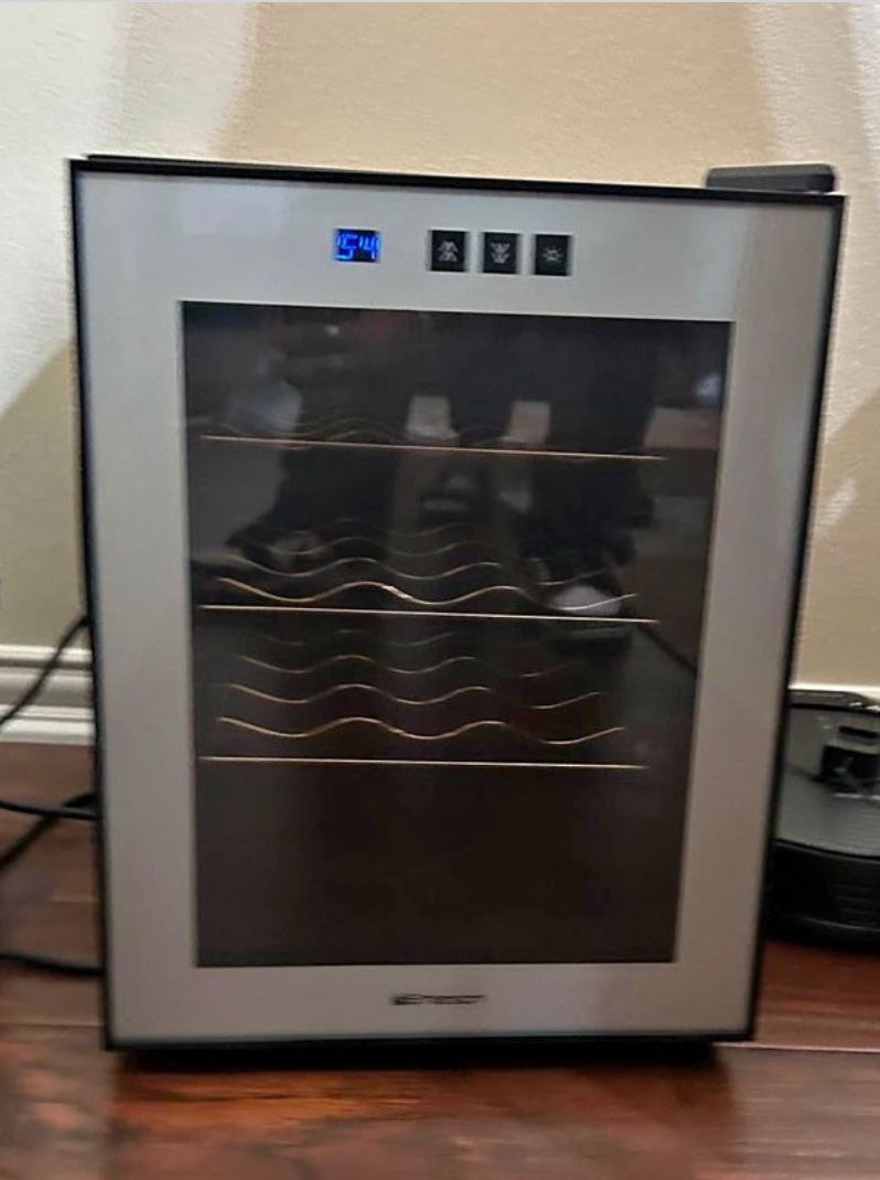 Emerson Mini Wine Fridge 12 Bottle