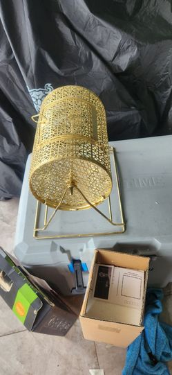 Gold Metal Moroccan Style Table Lamp