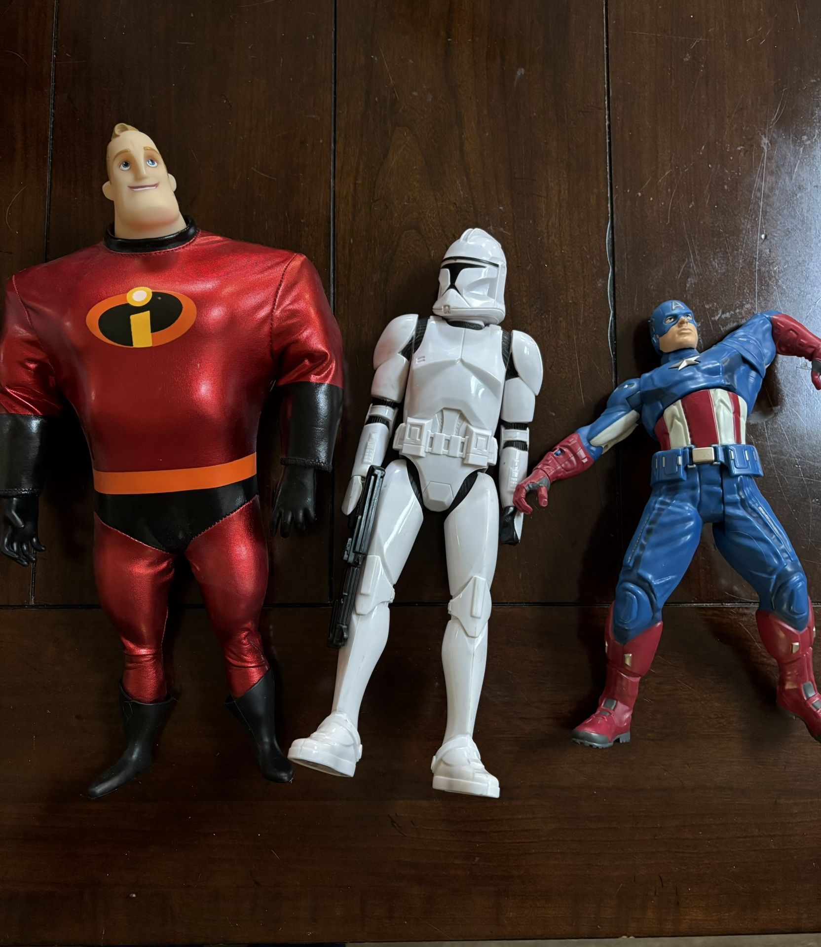 3 Action Figures Mr. Incredible Star Wars Clone Trooper Captain America 12 Inch
