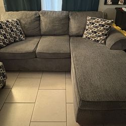 Livingroom Set w/ Decorative Frame