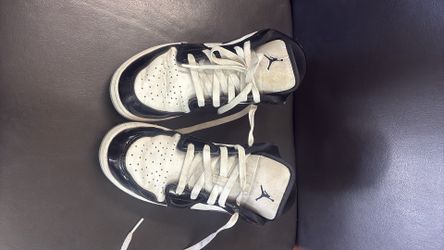 The Nike Air Jordan 1 Low SE "Concord"