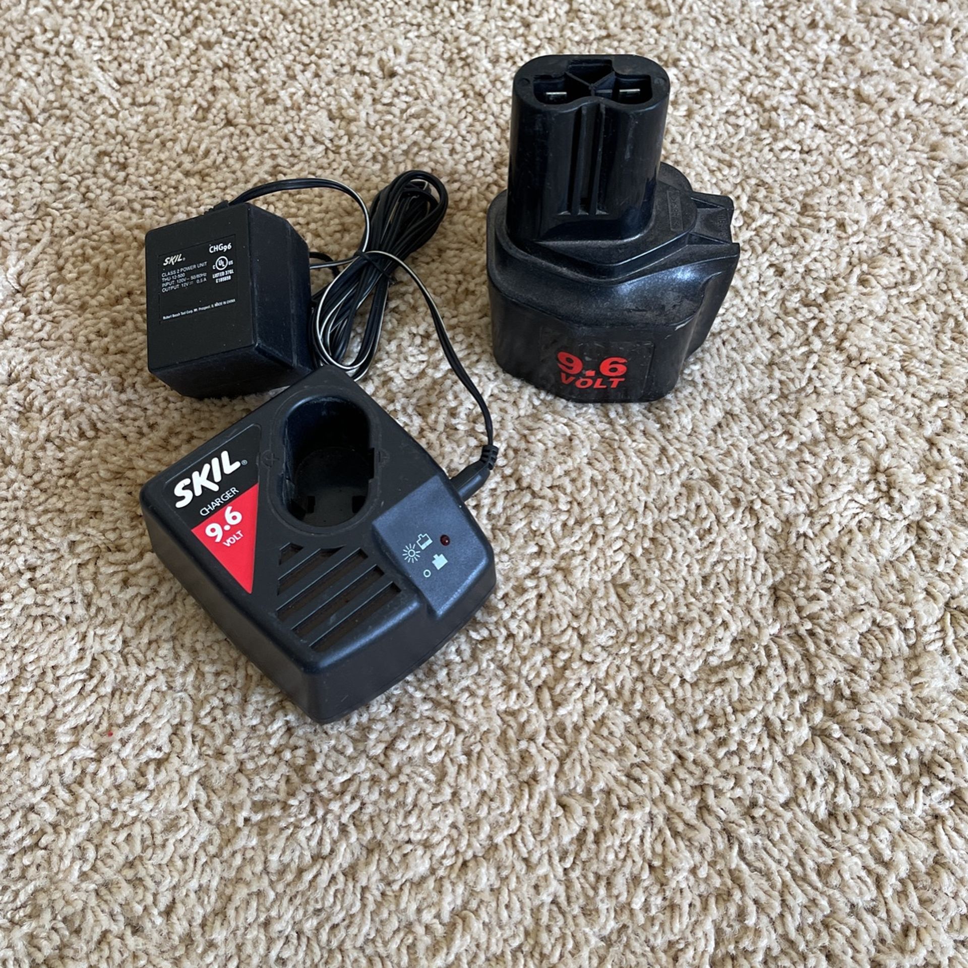 SKIL Genuine THU15-400 Black 9.6 Volt Battery Charger