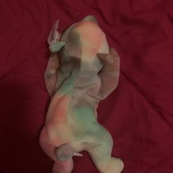 One Ty beanie baby rainbow plush toy