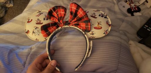 Minnie Holiday Ears NWT