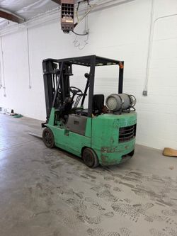 Mitsubishi FGC25 Forklift - 5,000 lbs Capacity - Work Ready!