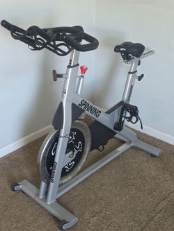 Spinning/cycling bike