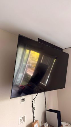 Samsung 75-inch UN75AU8000