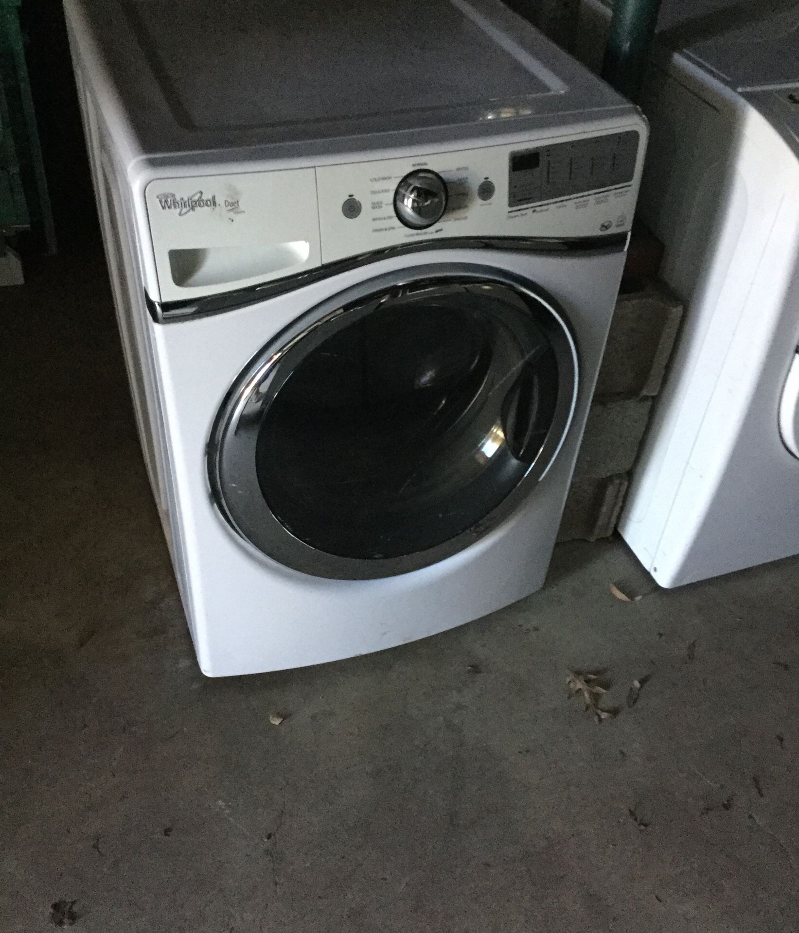 Whirlpool large washer/ 90 day warranty/ steam / air dry