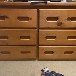 Dresser With Mirror