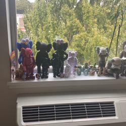 Different KAWS Collectibles Authentic Hmu For Price 