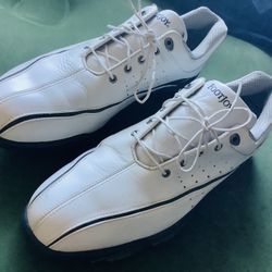 Foot joy size 11, golf shoes like new.